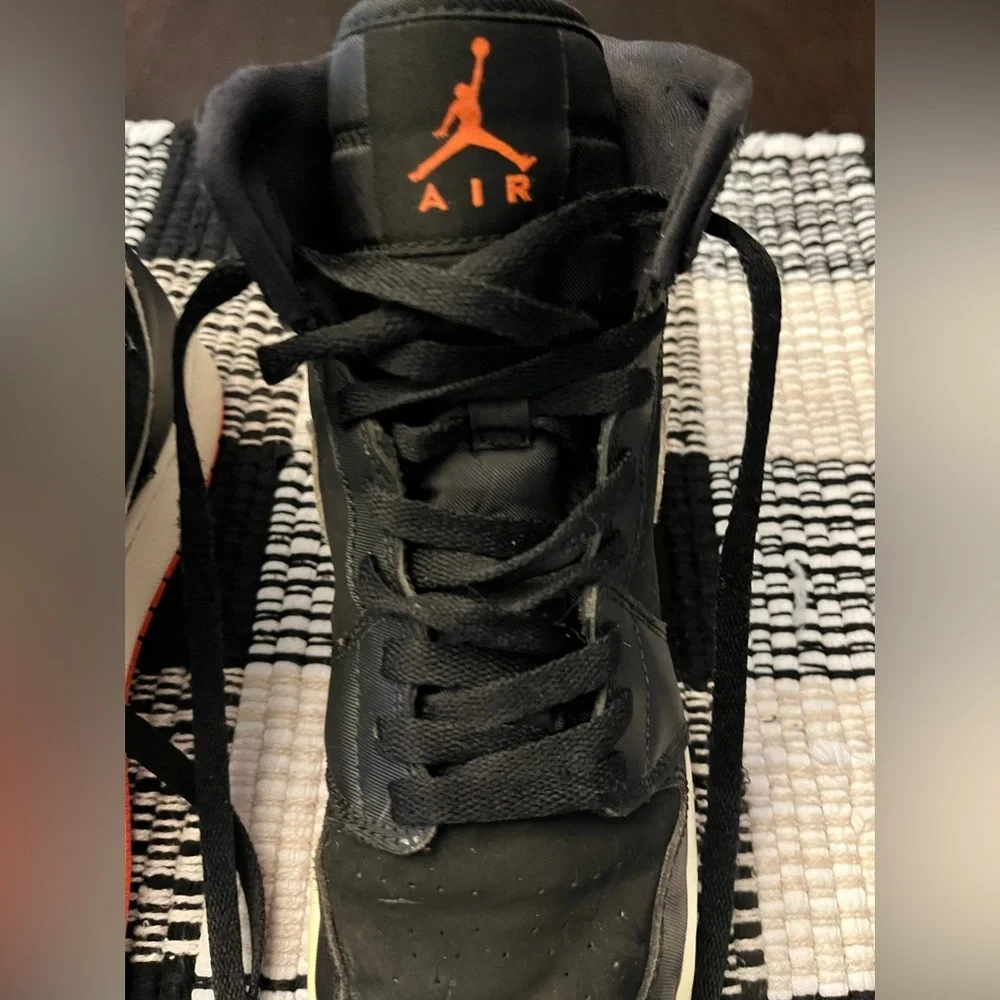Nike Air Jordan 1 Retro High Black Hot Lava